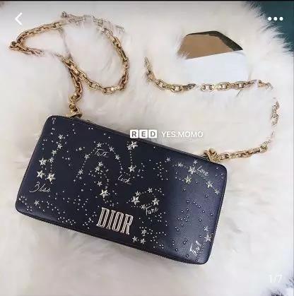 给女生买口红和包包意味着什么 (包包里必须要有的口红)