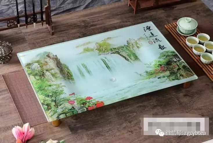 茶桌上稀奇古怪摆件,茶桌上的各种茶具