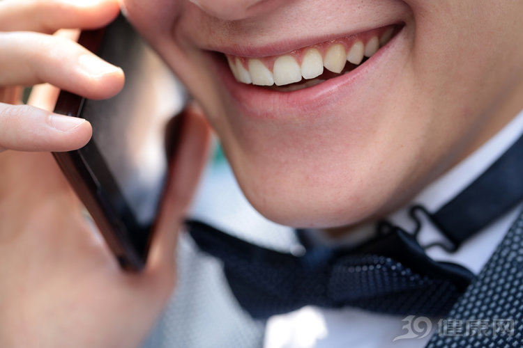 舌头反复糜烂不管？提防舌癌找上门！