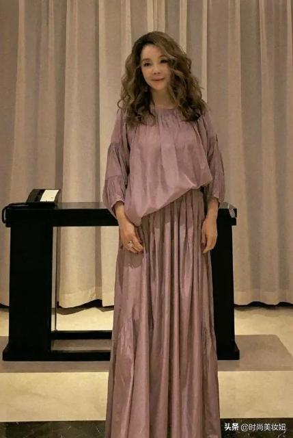 辛晓琪连衣裙,辛晓琪红毯