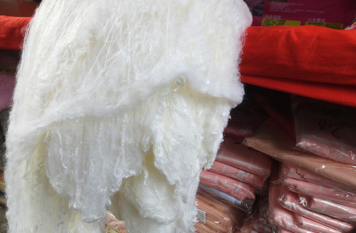 宝宝尿床渗入蚕丝怎么清洗,小孩尿床怎样洗棉花被