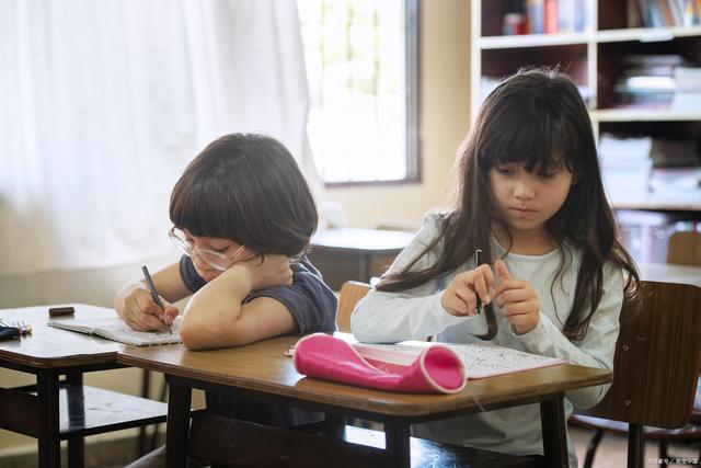 辅导班打擦边球，家长钻政策空子，学生更疲惫，这是怎么了？