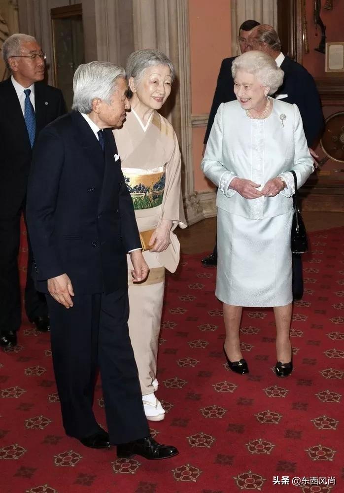 错伏美智子穿和服视频,日本皇太后美智子