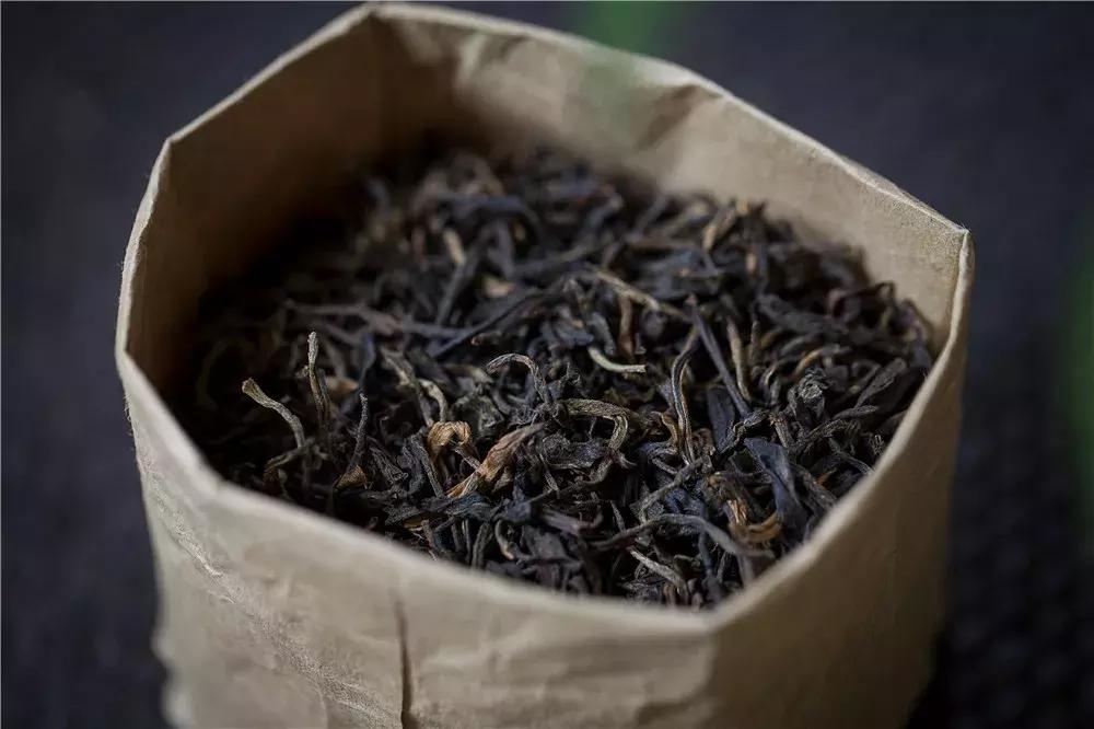 茶叶受潮怎么办7种方法来救你,西湖龙井茶叶受潮了可以晒吗