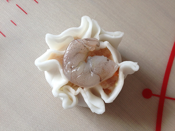 虾仁烧麦最正宗的做法,香菇胡萝卜虾仁糯米烧麦做法