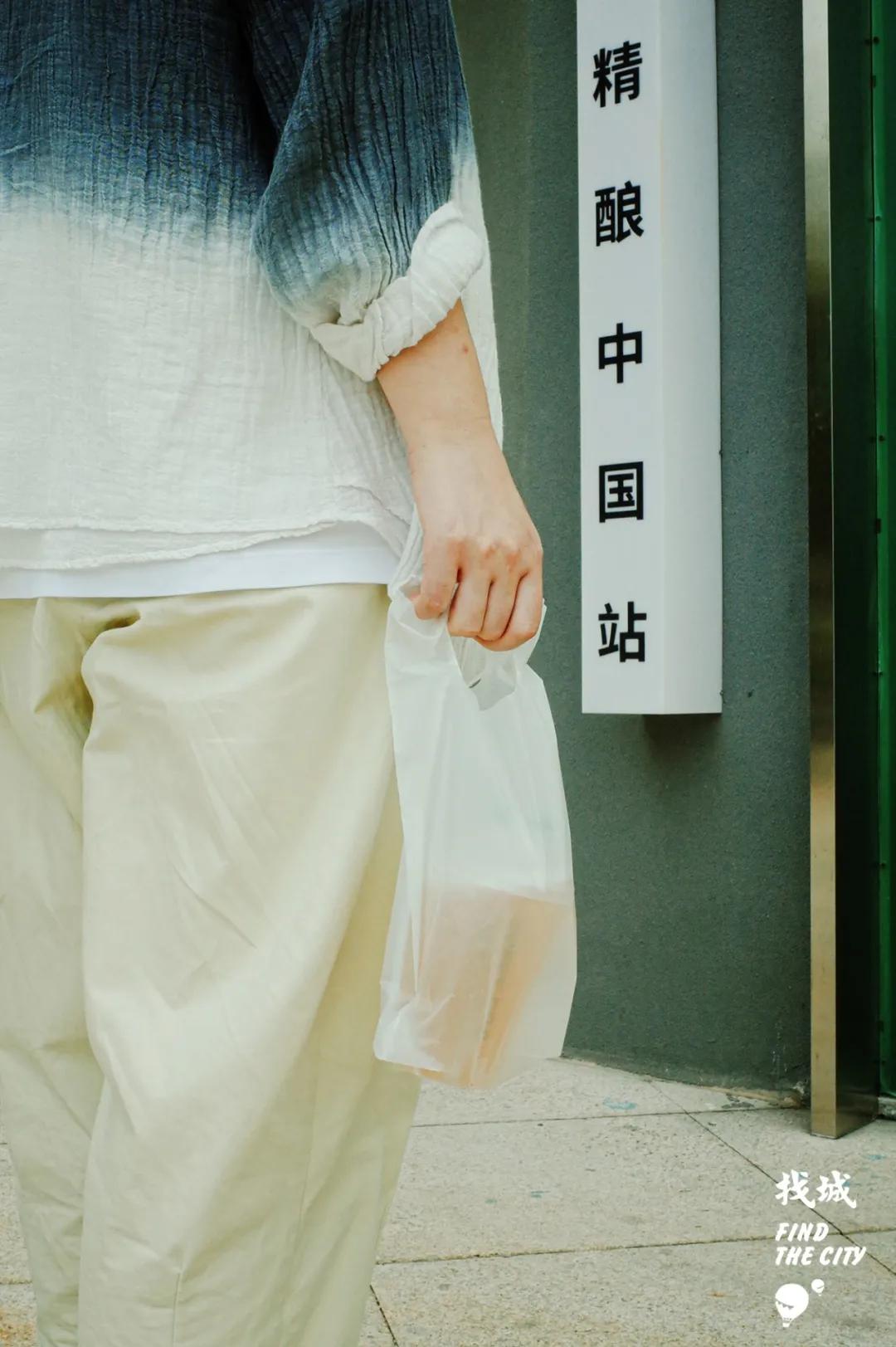 在这家打酒站，我喝到了最放松的一杯精酿