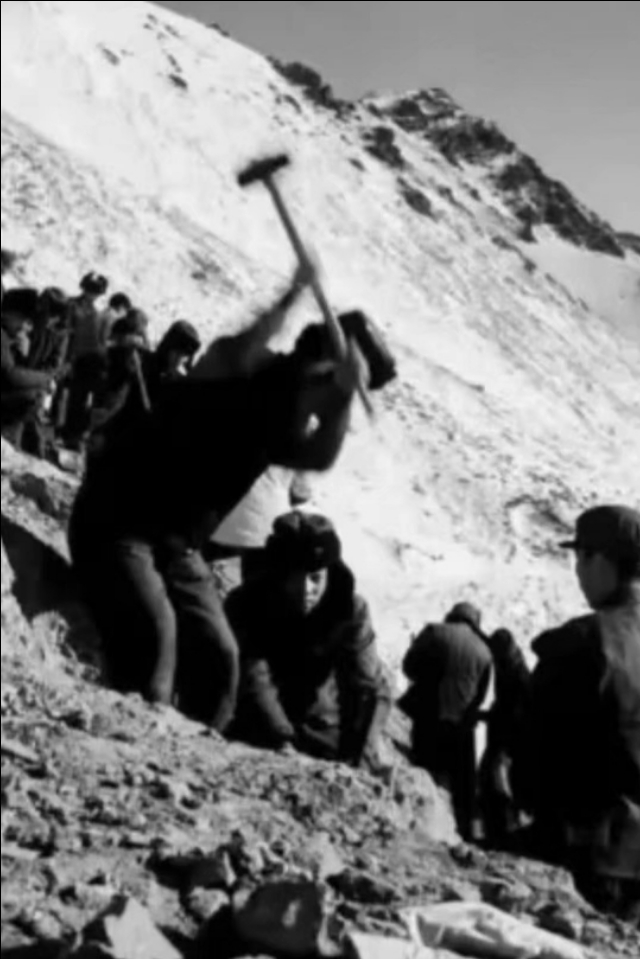 修建天山独库公路的老兵,独库公路幸存老兵