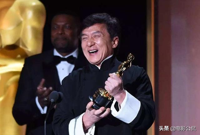 一口气看完成龙10部电影：才明白为啥大牌巨星都不乐意跟他玩