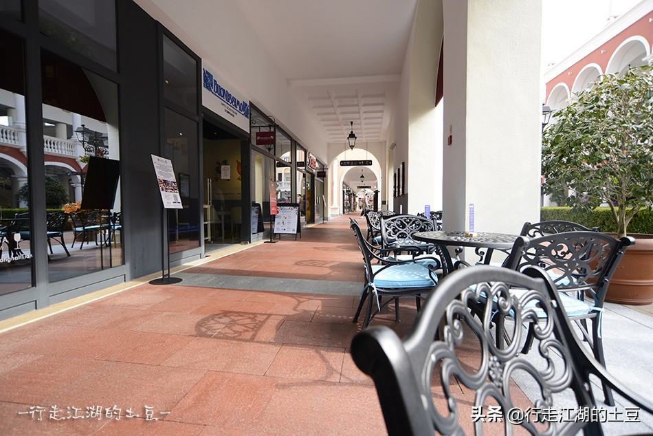 上海佛罗伦萨小镇，奥特莱斯世界名品购物中心，中国奢侈品领导者