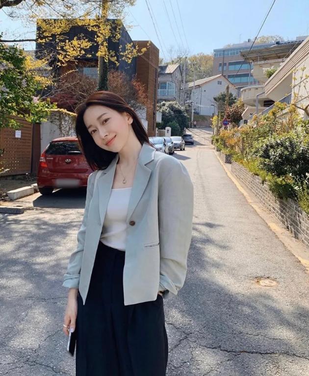 喜欢买衣服的女人最漂亮,喜欢买衣服的女人视频