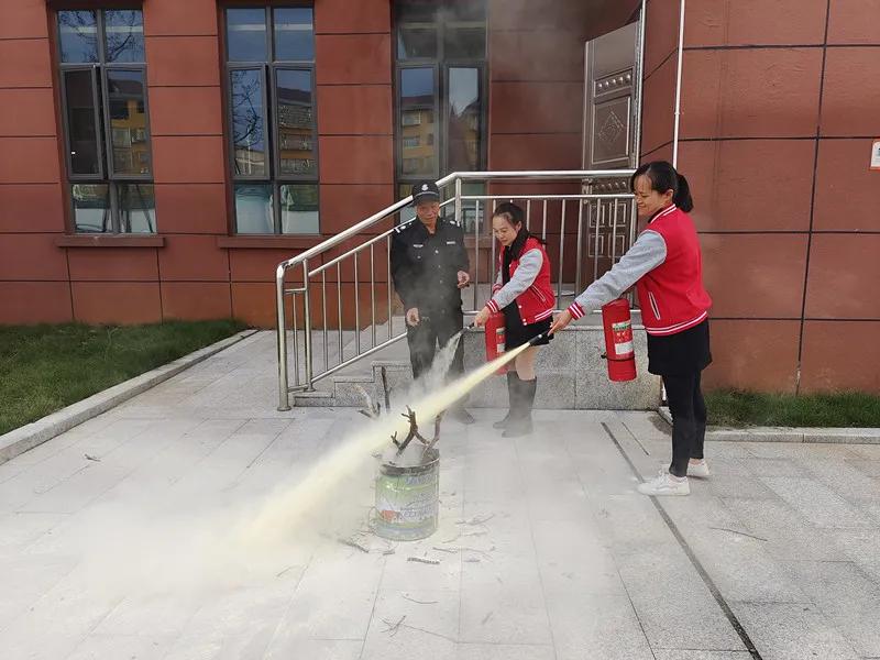 关于119防火的演练视频,119防火宣传日逃生视频