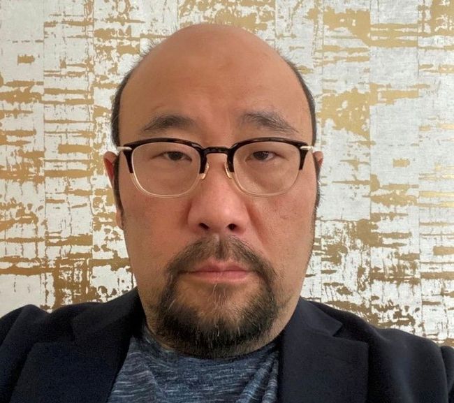 双汇“太子”忍了30年：81岁父亲与秘书有孩子，一分钟薪酬1.14万