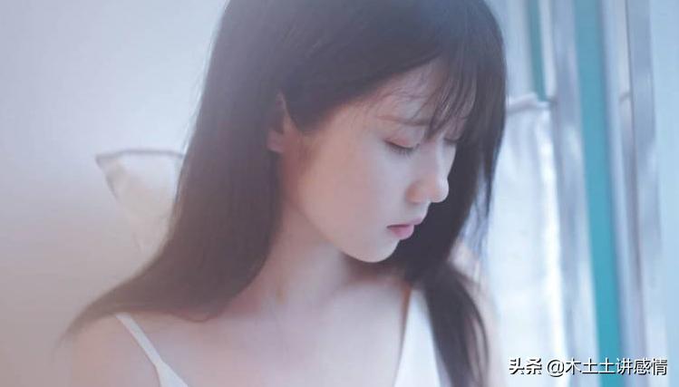 男朋友对闺蜜动了心是什么表现,男朋友对闺蜜动过心