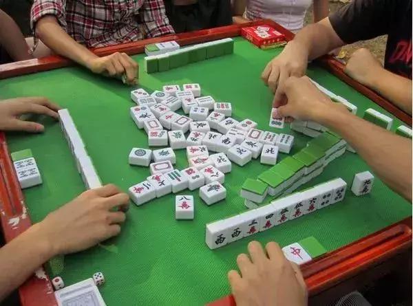 湖北人喜欢打麻将,湖北省对打麻将的违规规定是怎样