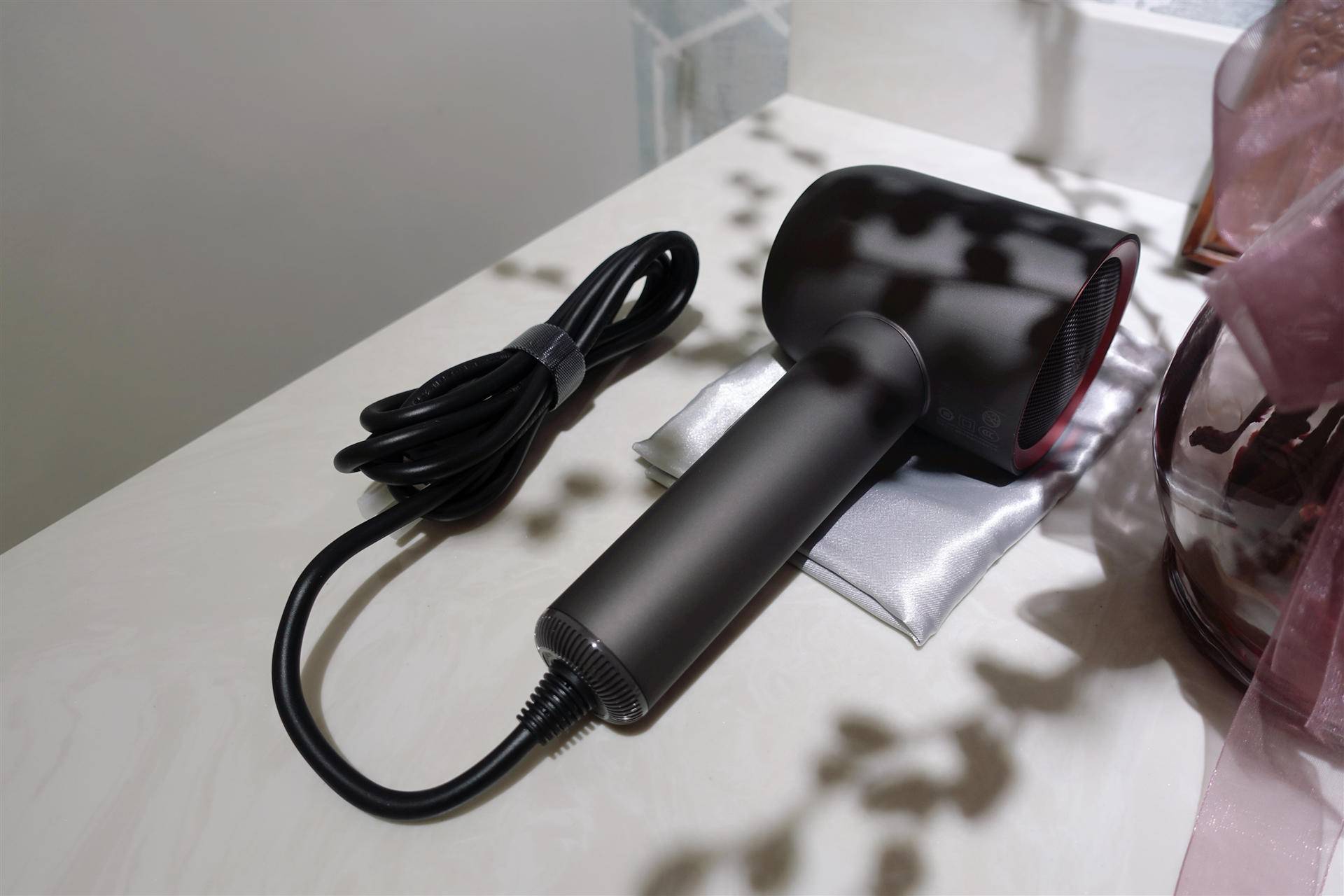 哪款负离子速干吹风机不伤头发,负离子吹风机对毛躁头发有用吗