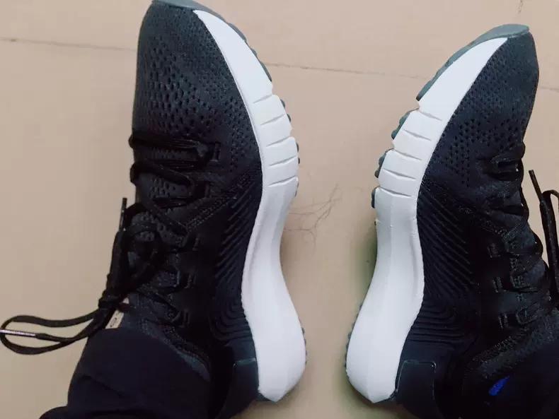 安德玛跑步鞋脚感,underarmour安德玛跑步鞋