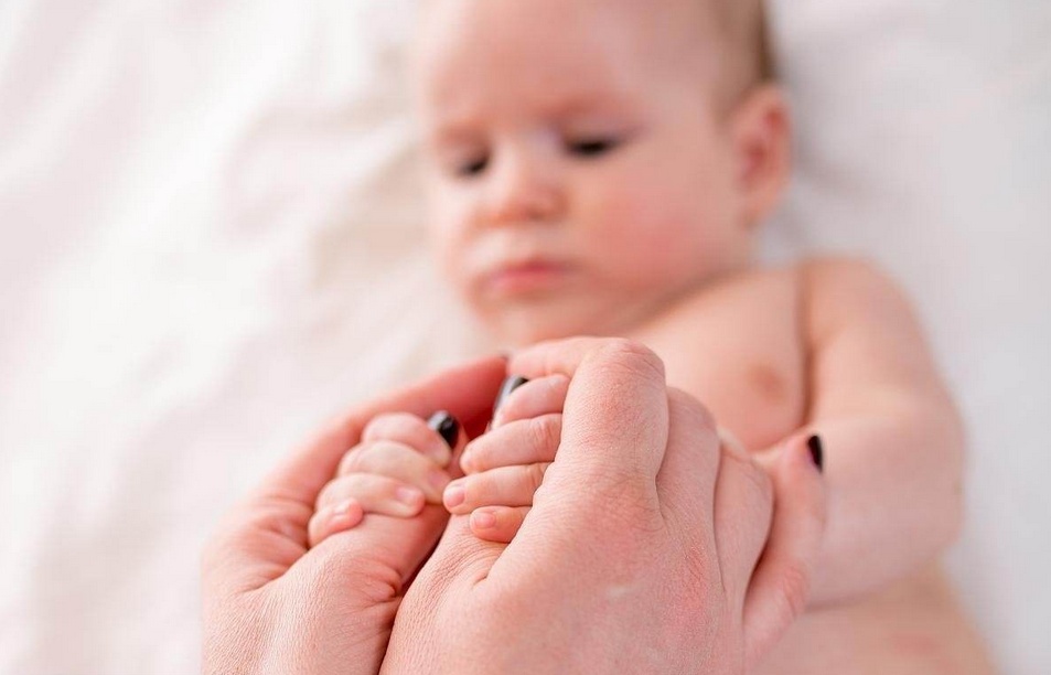 孩子身上越干净越健康？这几个部位脏一点，反而不容易生病