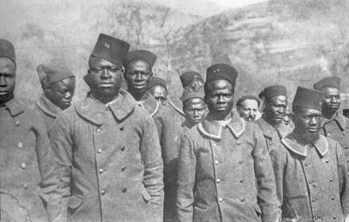 希特勒的法西斯德国，如何对待黑人？令人发指的莱茵兰消除行动