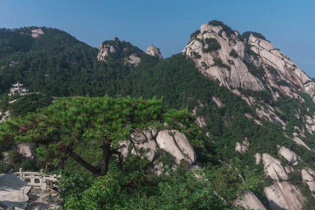 五岳中的南岳位于哪个省,九华山和天柱山哪座更值得游一游