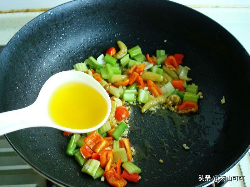 超下饭的开胃菜超简单赶快学起来,夏日没胃口就做这款菜提神又开胃