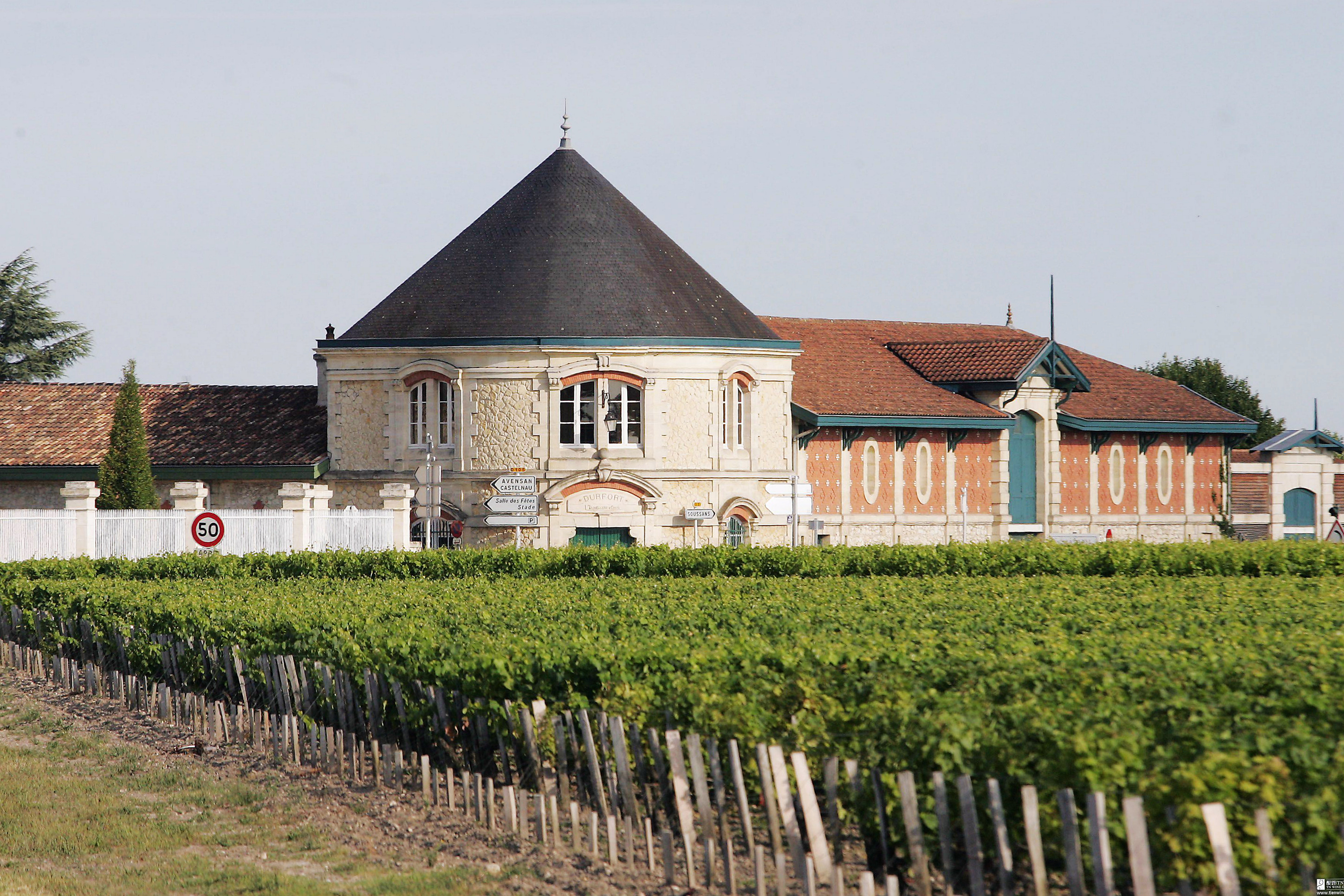 法国红酒和智利红酒哪个好,法国红酒哪个值得买