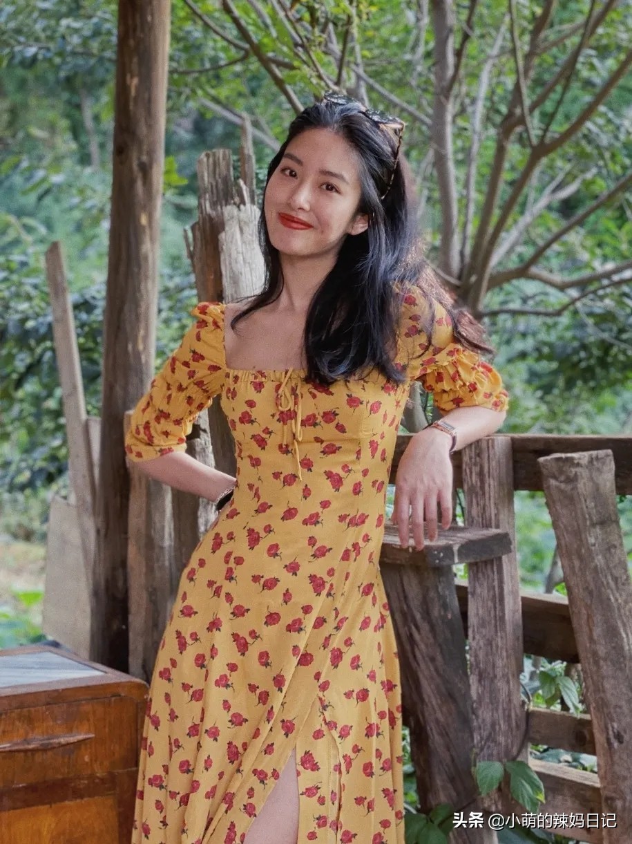 穿连衣裙可以配什么鞋,穿连衣裙上面搭配什么鞋子