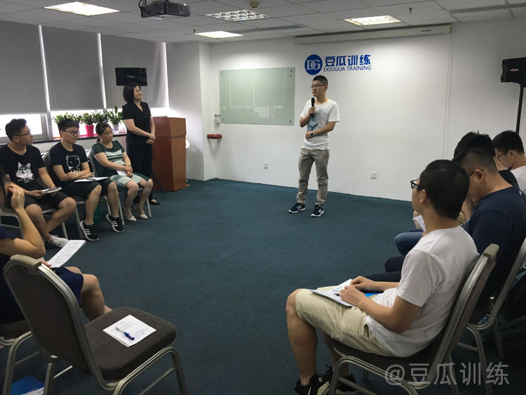 怎么做到在许多人面前说话不紧张,怎么在人前说话不紧张