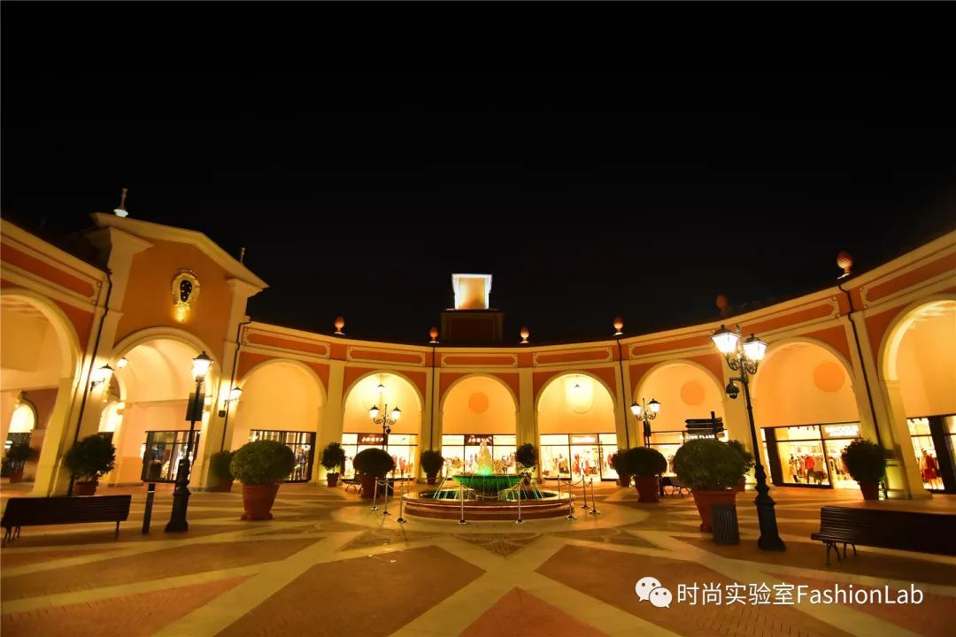 2折起的国际奢品折扣，去到这个意式奥莱小镇就能秒到