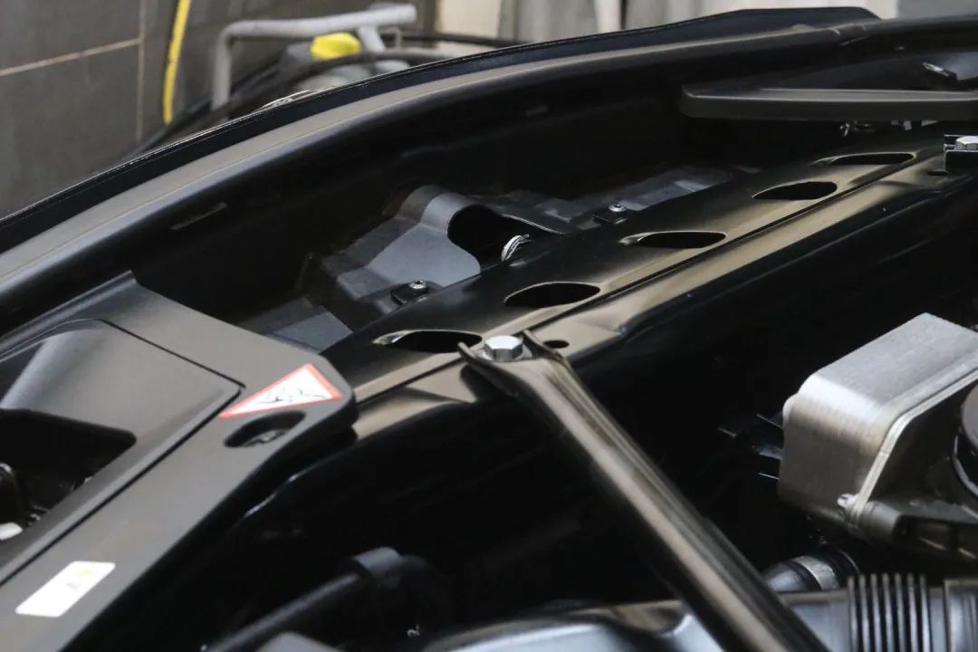 怪兽修车：翻新一辆11年破烂不堪的宝马GT，车况不忍直视