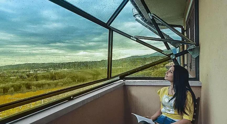 不占地方简易可折叠车库,车库怎么装修既能停车又能住人