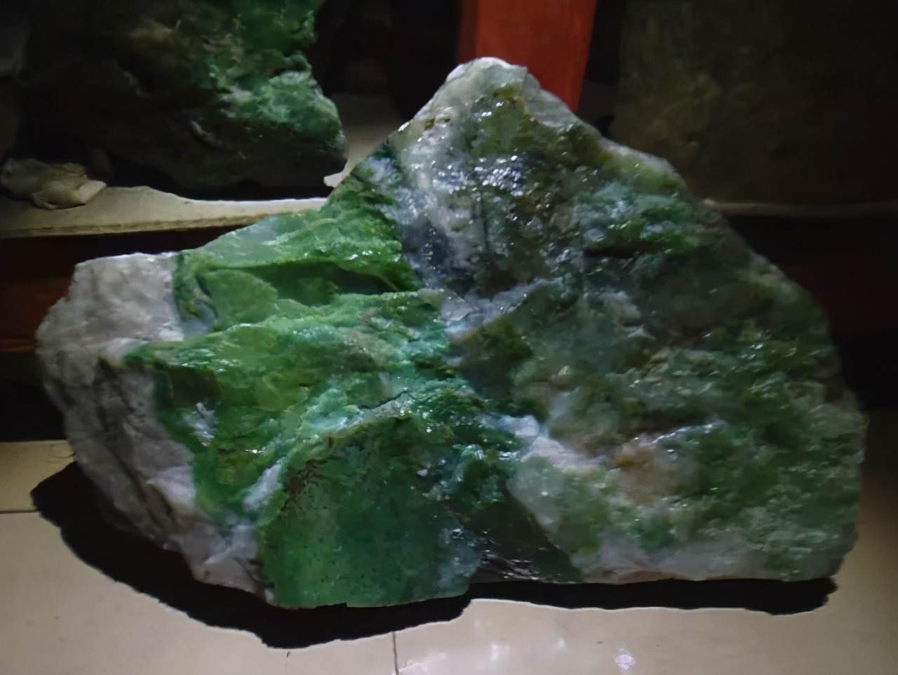 广绿石价值,广绿玉原石