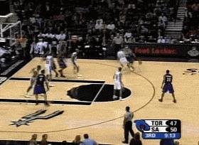 nba2kol文斯卡特98版扣篮动作,文斯卡特大风车扣篮背后角度