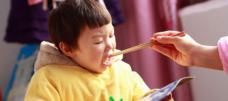 三岁多儿童胃出血怎么治,小儿胃出血怎么处理