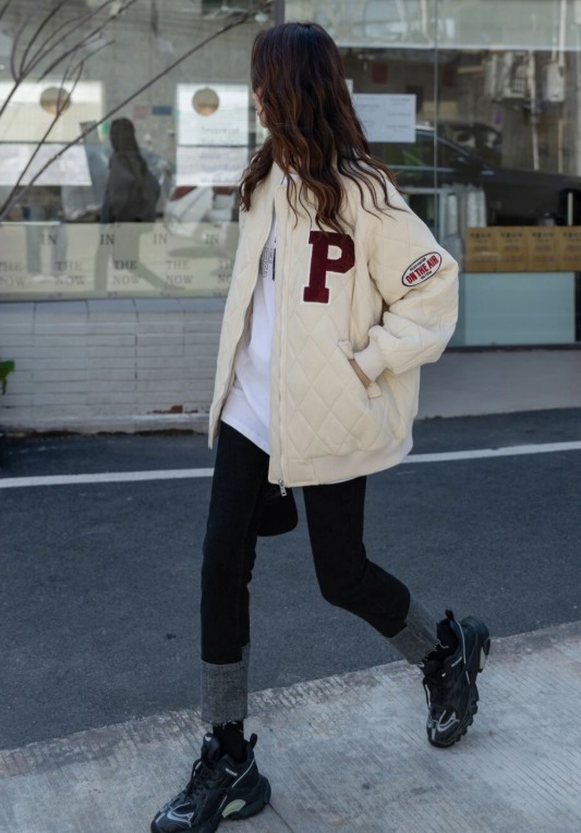 什么裤配裙子裤子显瘦又保暖,穿来穿去还是t恤最舒服又大方