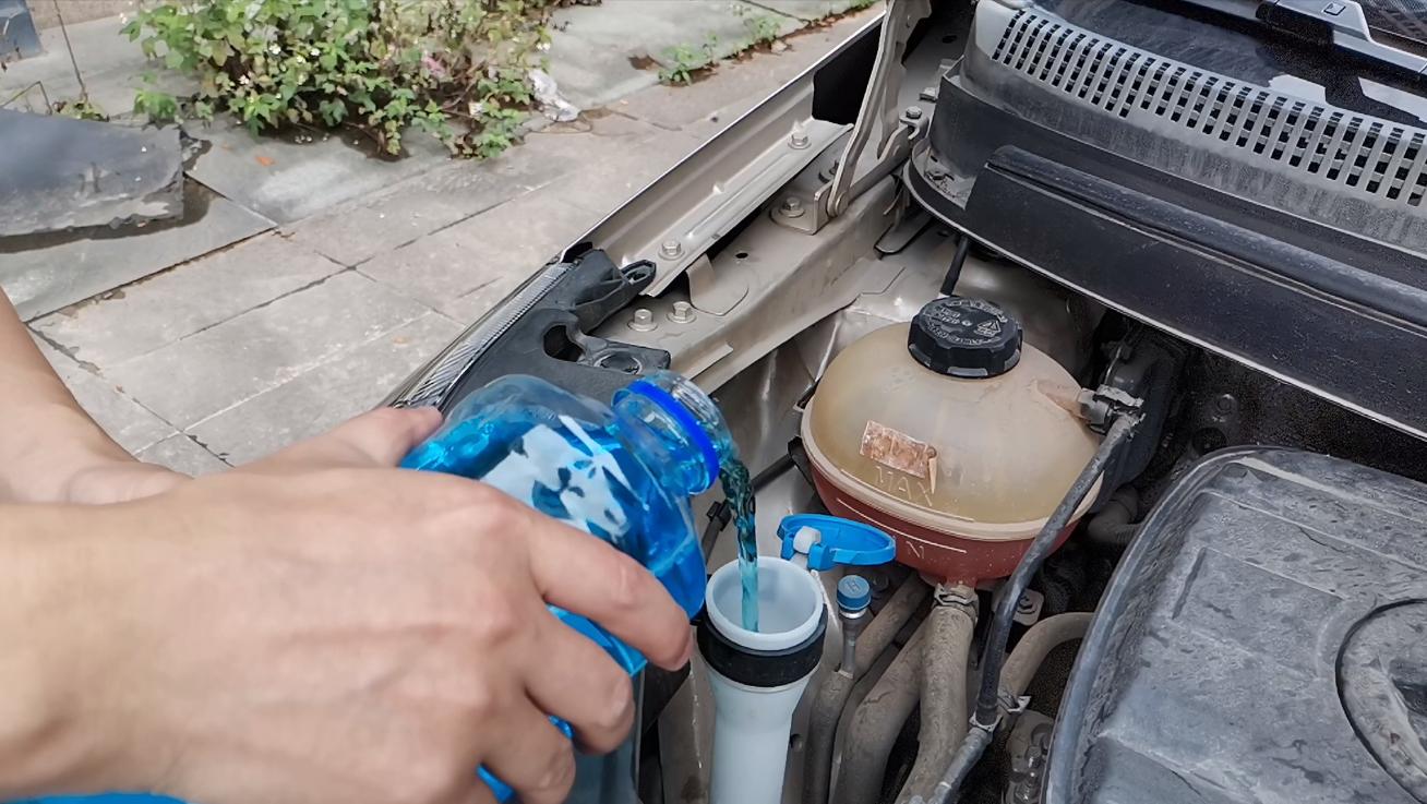 新手司机怎么加玻璃水,新手司机玻璃水怎么做