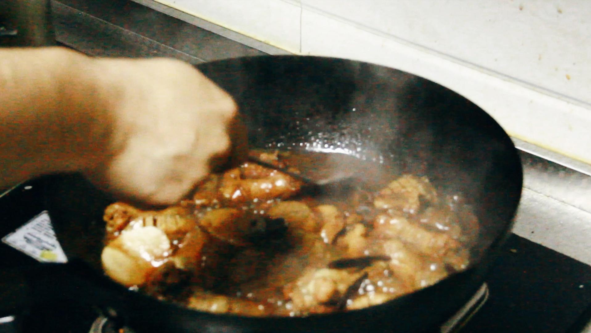 鸡翅根为什么做出来很腥,红烧鸡翅根做法味道超棒一看就会