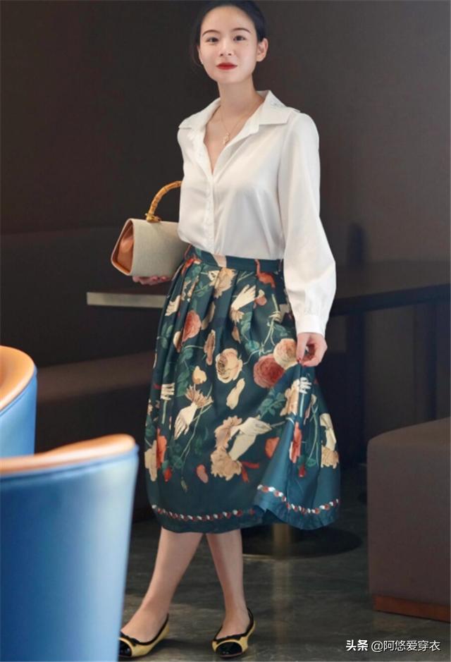 百褶裙过时吗,百褶裙现在还流行吗