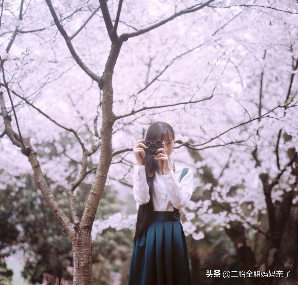 多名女大学生被“聊骚”后，教科书般自卫：自渡的底气来自好教养