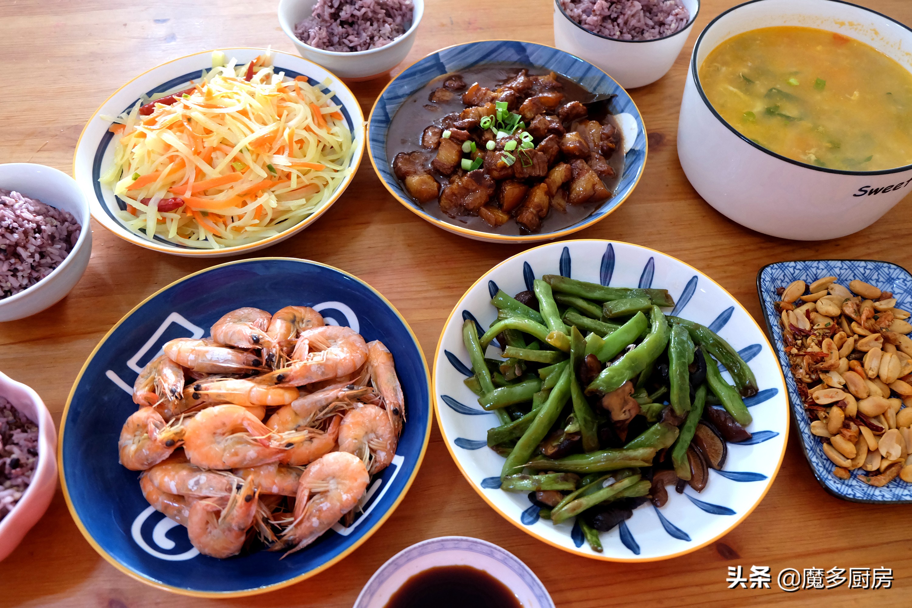 一家四口在家做的家常菜,一家四口的家常菜图片