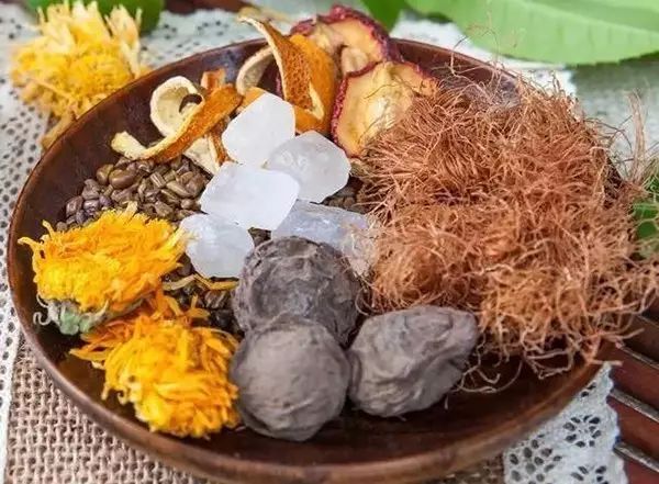 湿气重怎么办教你三个小方,湿气重中医教你两招