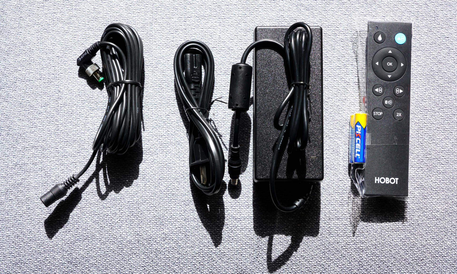 高楼擦玻璃哪种工具最适用,擦窗机器人擦窗技巧