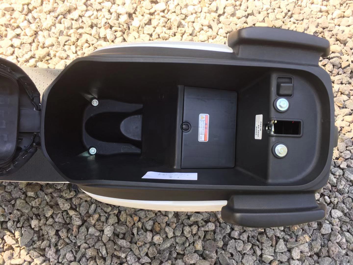 本田小龟遇到水打不着火,小龟电动车漏电