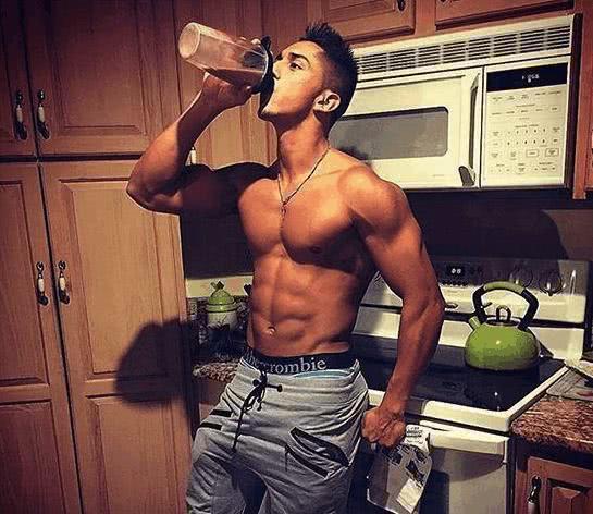 蛋白质是早上补还是其他时间补,蛋白质早上补充好还是晚上补充