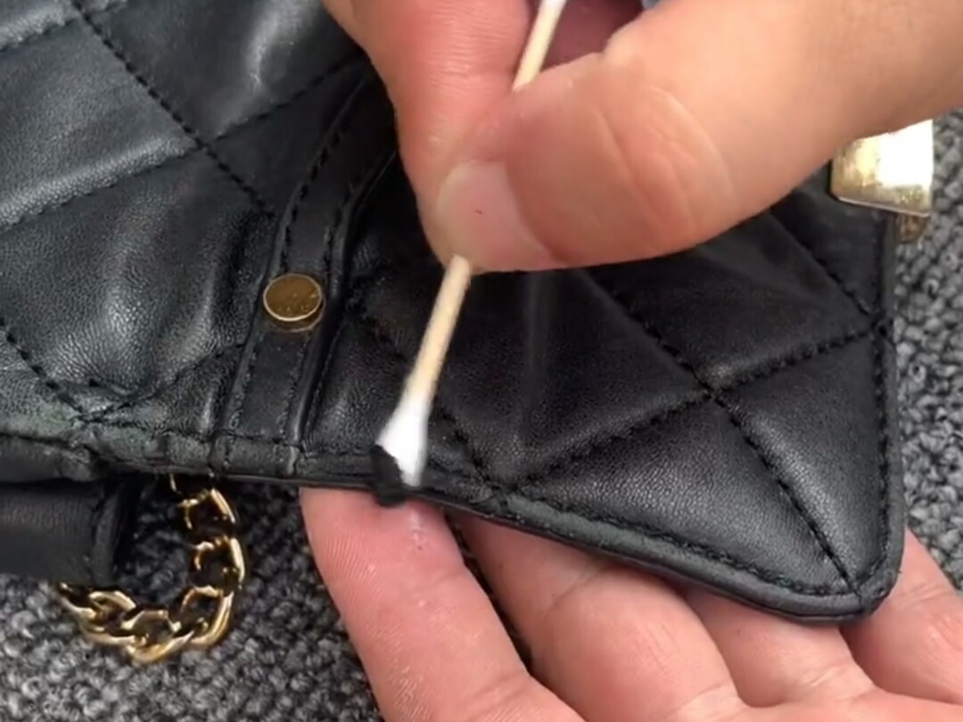 真皮衣刮破了如何补救,真皮衣破了怎样修复