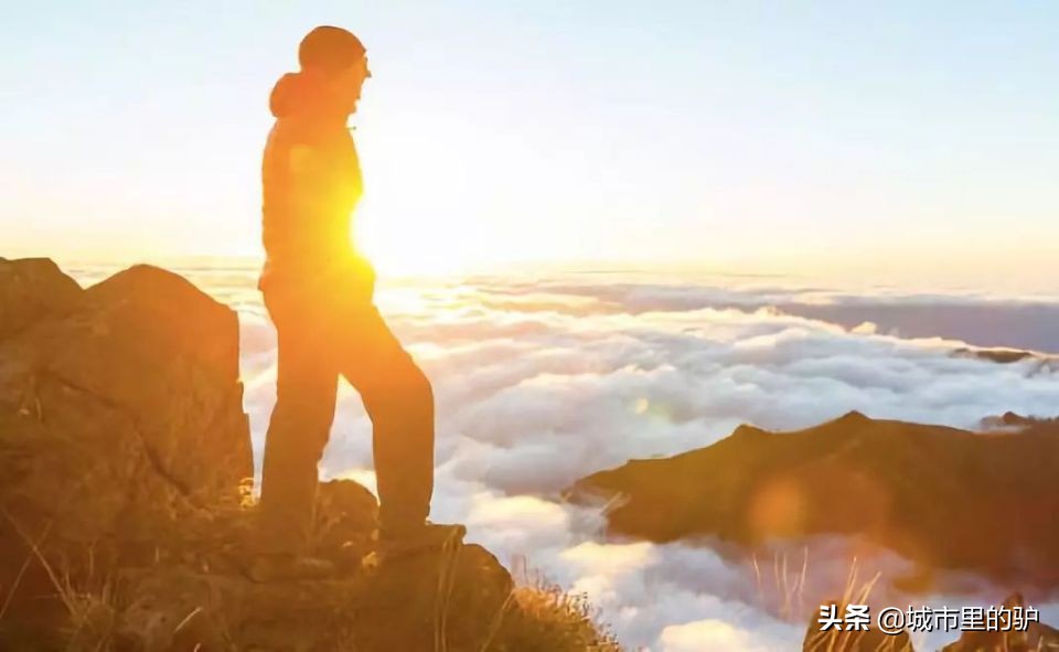 徒步时护膝需要勒得很紧吗,徒步护膝是戴还是不戴