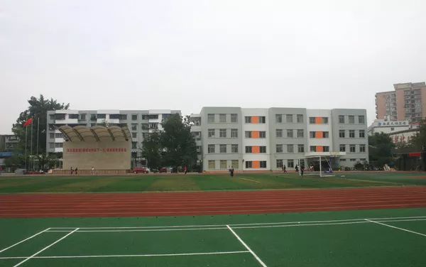 金牛实验中学是什么档次,成都金牛顶级初中
