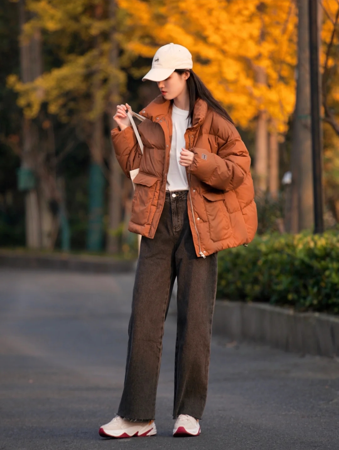 冬日系穿搭黑色棉服万能搭配,小个子短款棉服145-150不臃肿大码