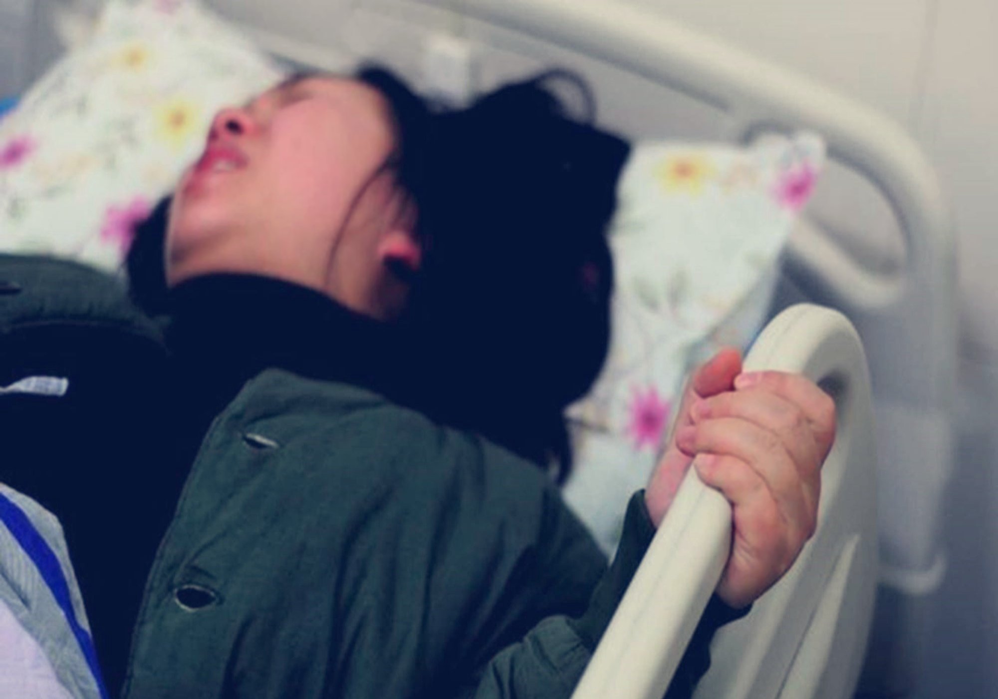 怎么避免顺产时拉粑粑,顺产生孩子最尴尬的事