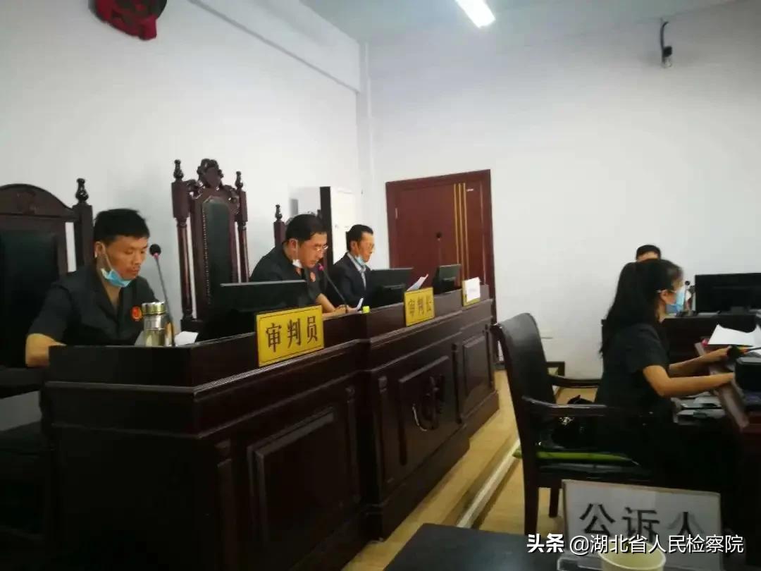 手机上玩棋牌犯法吗,手机棋牌涉嫌赌博怎么处理