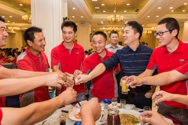 京东破万亿刘强东今日身价多少,刘强东说中国最大的民营企业